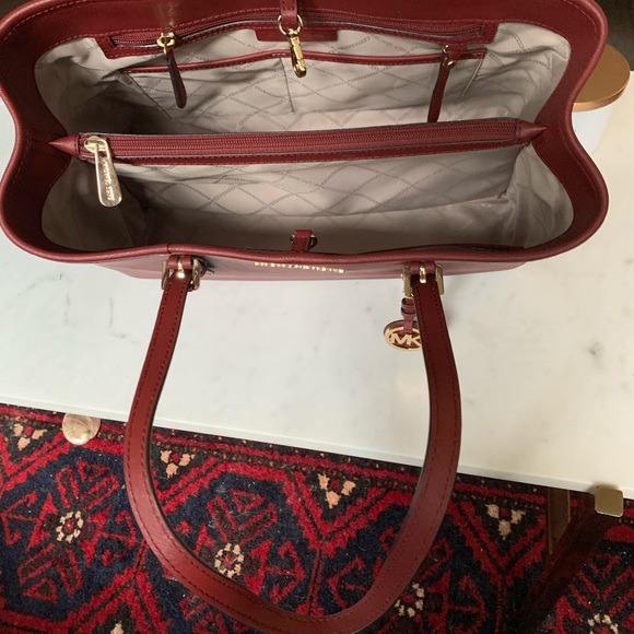 Michael Kors handbag - Picture 6 of 8